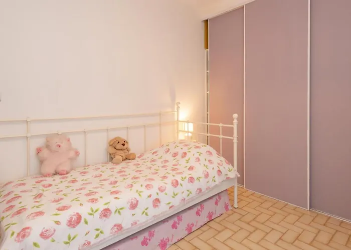 Maison Dans Un Parc De Verdure Villa